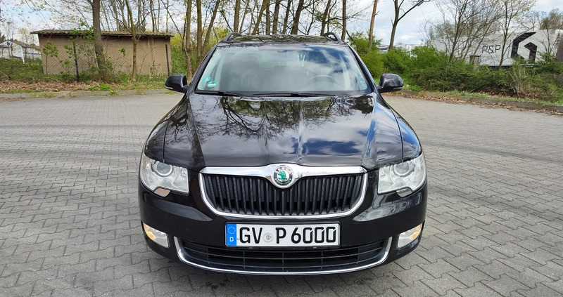 Skoda Superb cena 35900 przebieg: 277000, rok produkcji 2013 z Praszka małe 497